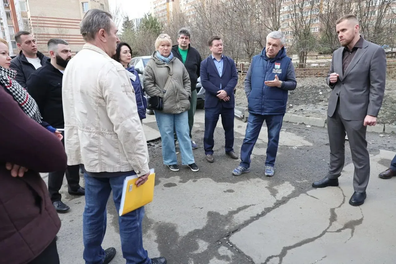 В рамках проекта «Школа ЖКХ» в Мытищах прошла встреча с жителями многоквартирных домов ...