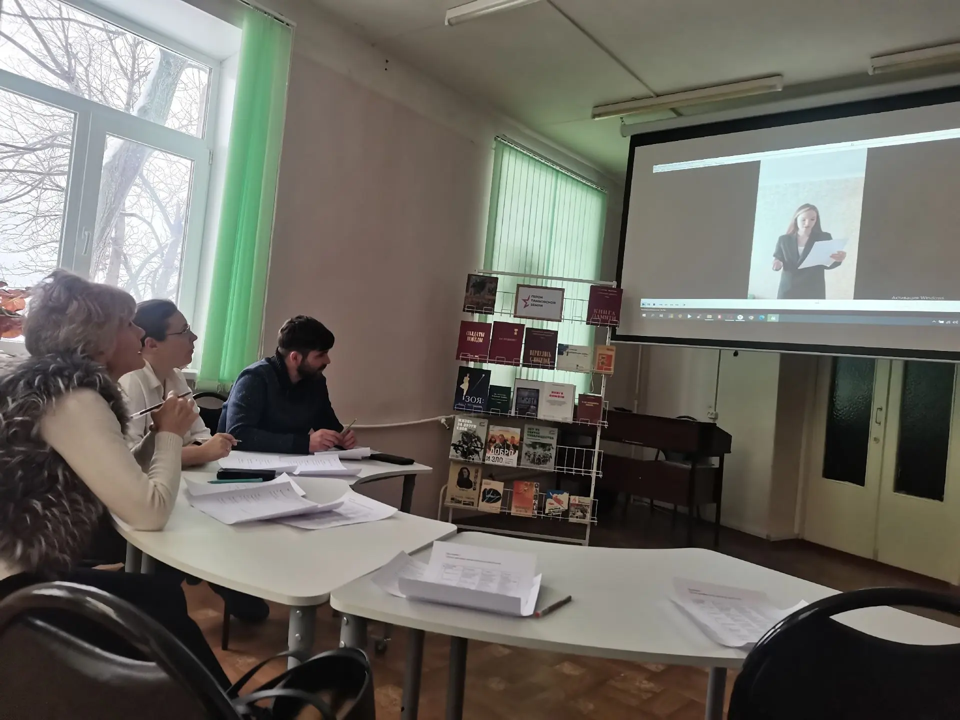 13 февраля в Центральной библиотеке были подведены итоги конкурса "Стихами славлю город...