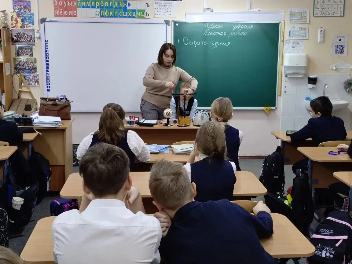 НЕДЕЛЯ НАУКИ. ВСТРЕЧА С ИНТЕРЕСНЫМИ ЛЮДЬМИ  Сегодня в 4в и 7а классе прошли необычные уроки, которые