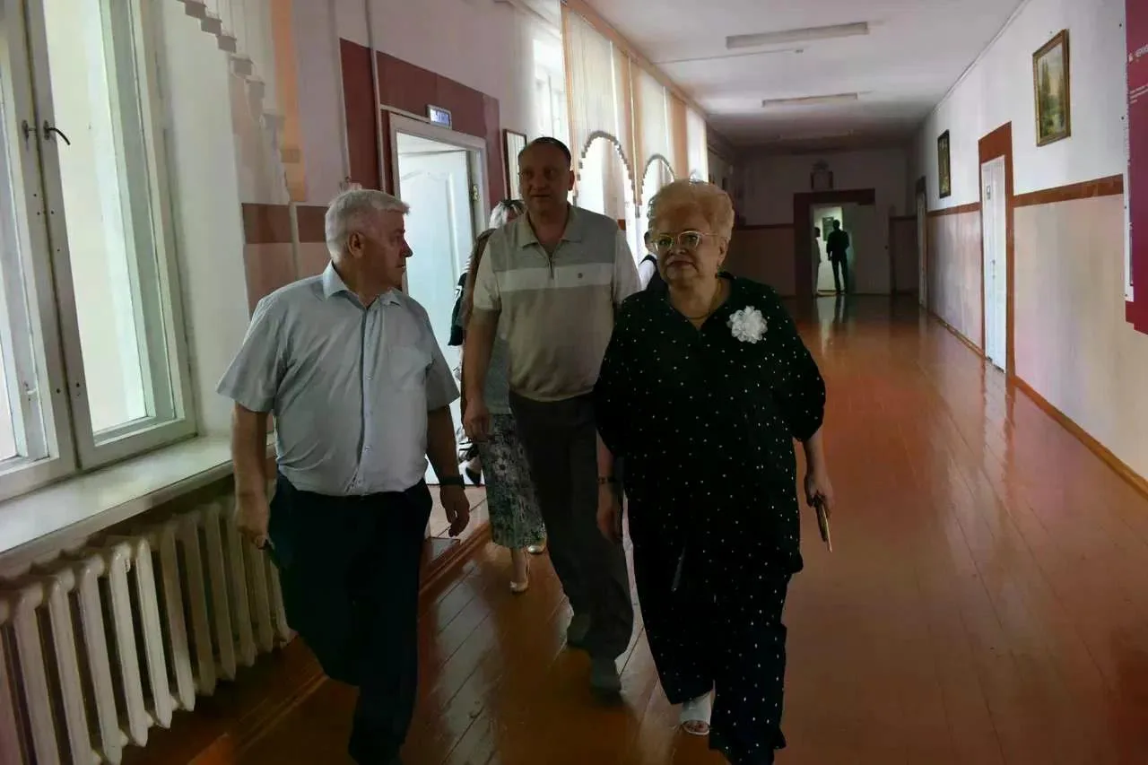 Реализация Карты действий Уполномоченного по правам ребёнка в 2026 году: визит в школу ...