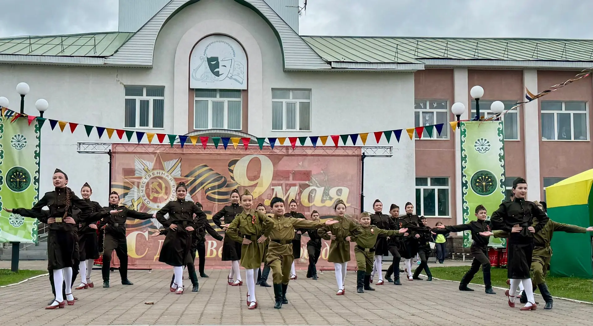 В Салаватском районе прошли торжественные мероприятия, посвящённые 81‑й годовщине Побед...