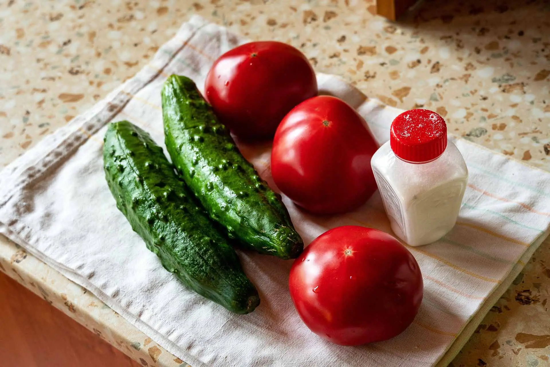 Власти решили со следующего года особо следить за ценами на 24 вида продуктов (список)