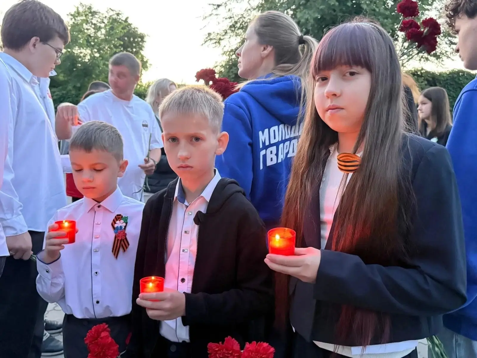 В День памяти и скорби в Ростове зажгли свечи в память о жертвах Великой Отечественной войны

В Рост
