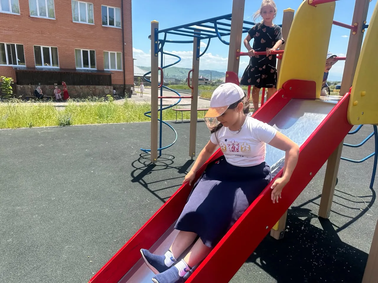 В рамках тематической площадки организовали и провели спортивные соревнования по физическим норматив