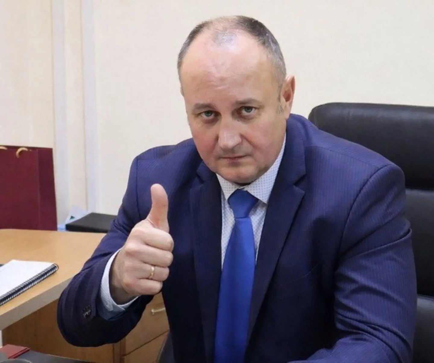 По неофициальным данным, нам сообщают напрямую из администрации: