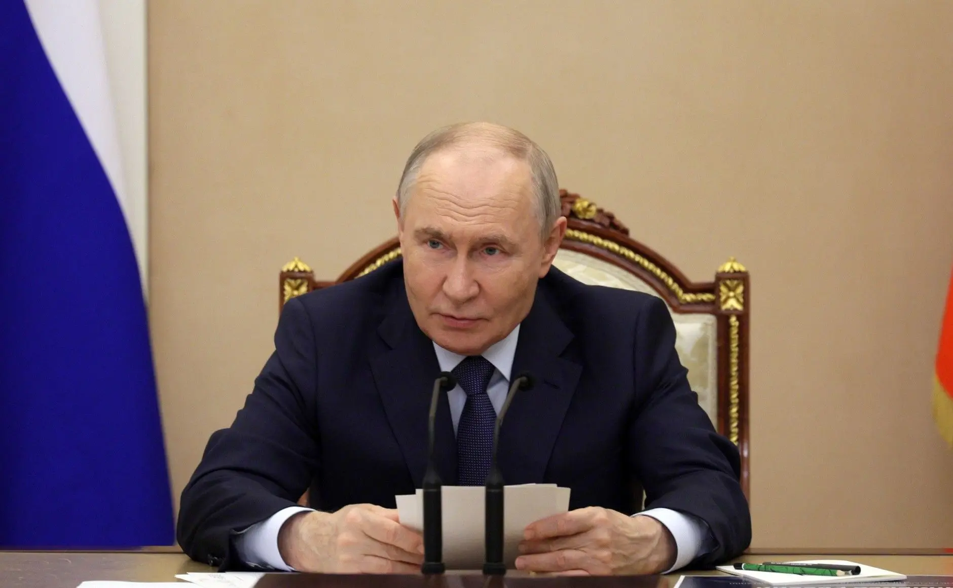 Владимир Путин провел совещание
 по экономическим вопросам:

"Состояние отечественной экономики, её 