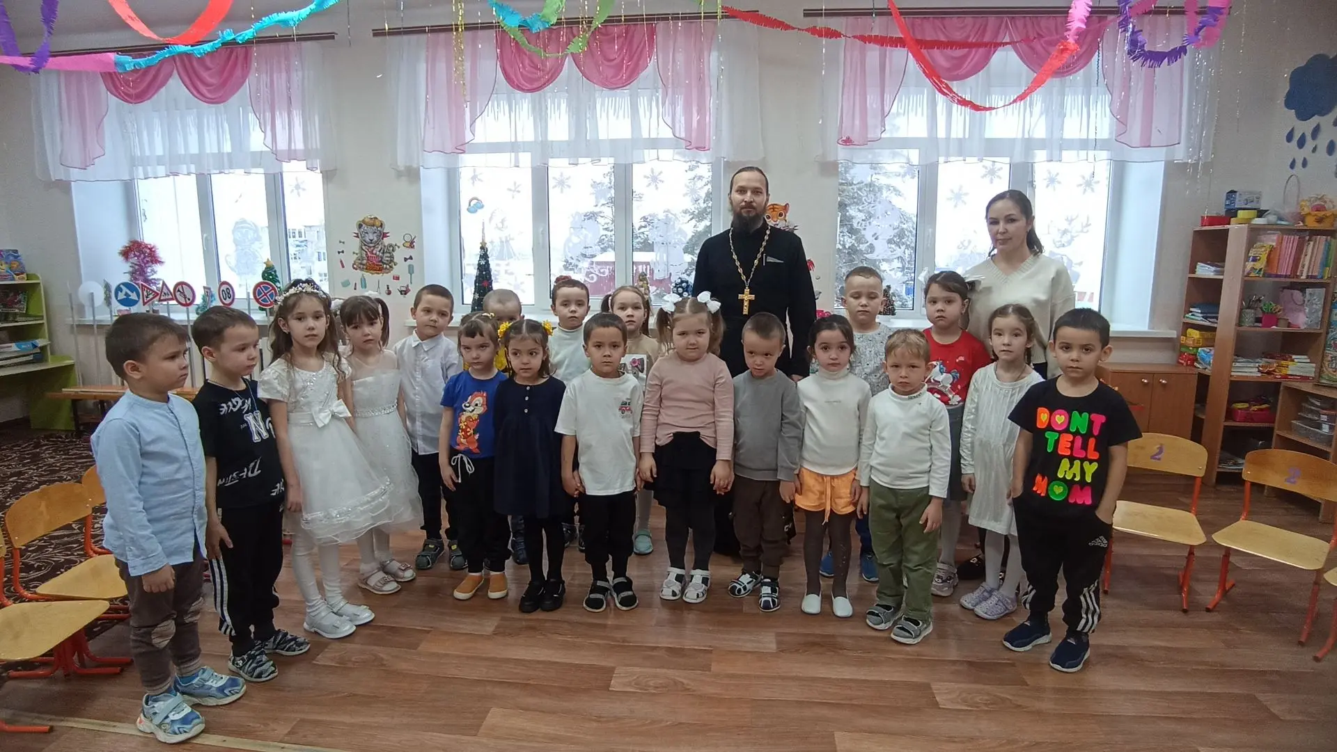 Сегодня к нам в гости пришёл очень добрый и мудрый человек — отец Алексей, настоятель х...