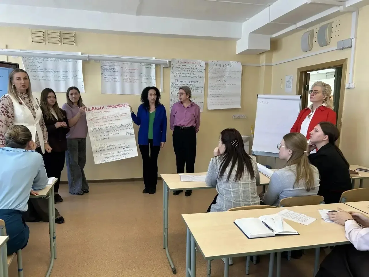 Кто сказал, что учатся только дети? 😉  🎓Сегодня в гимназии стартовал методический интенсив для педаг