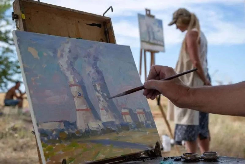🎨 Художники создали 60 этюдов Ростовской АЭС