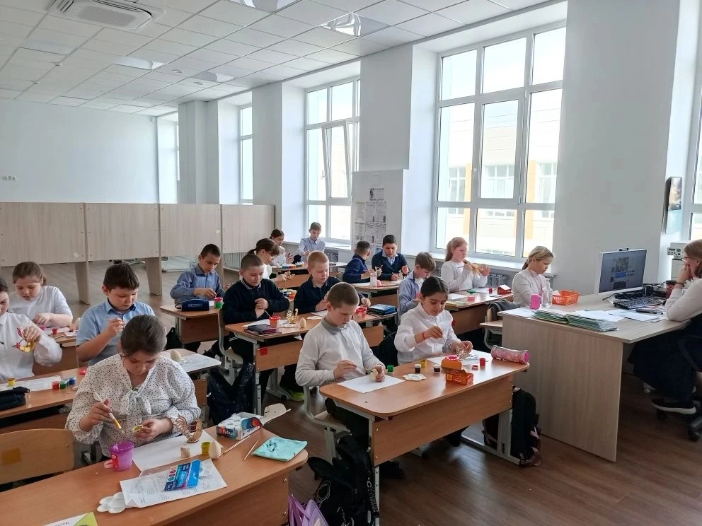 Совсем скоро наступит светлый праздник Пасхи, и ребята из 4 "Е" класса уже окунулись в предпраздничн