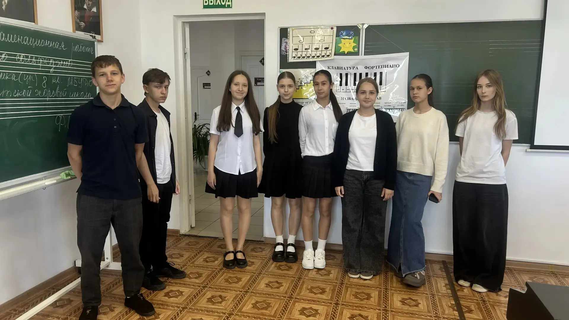 🎓🌟 ФИНАЛЬНЫЙ АККОРД! МЫ ЭТО СДЕЛАЛИ!🌟🎓
Ура! Поздравляем наших замечательных выпускников с успешн