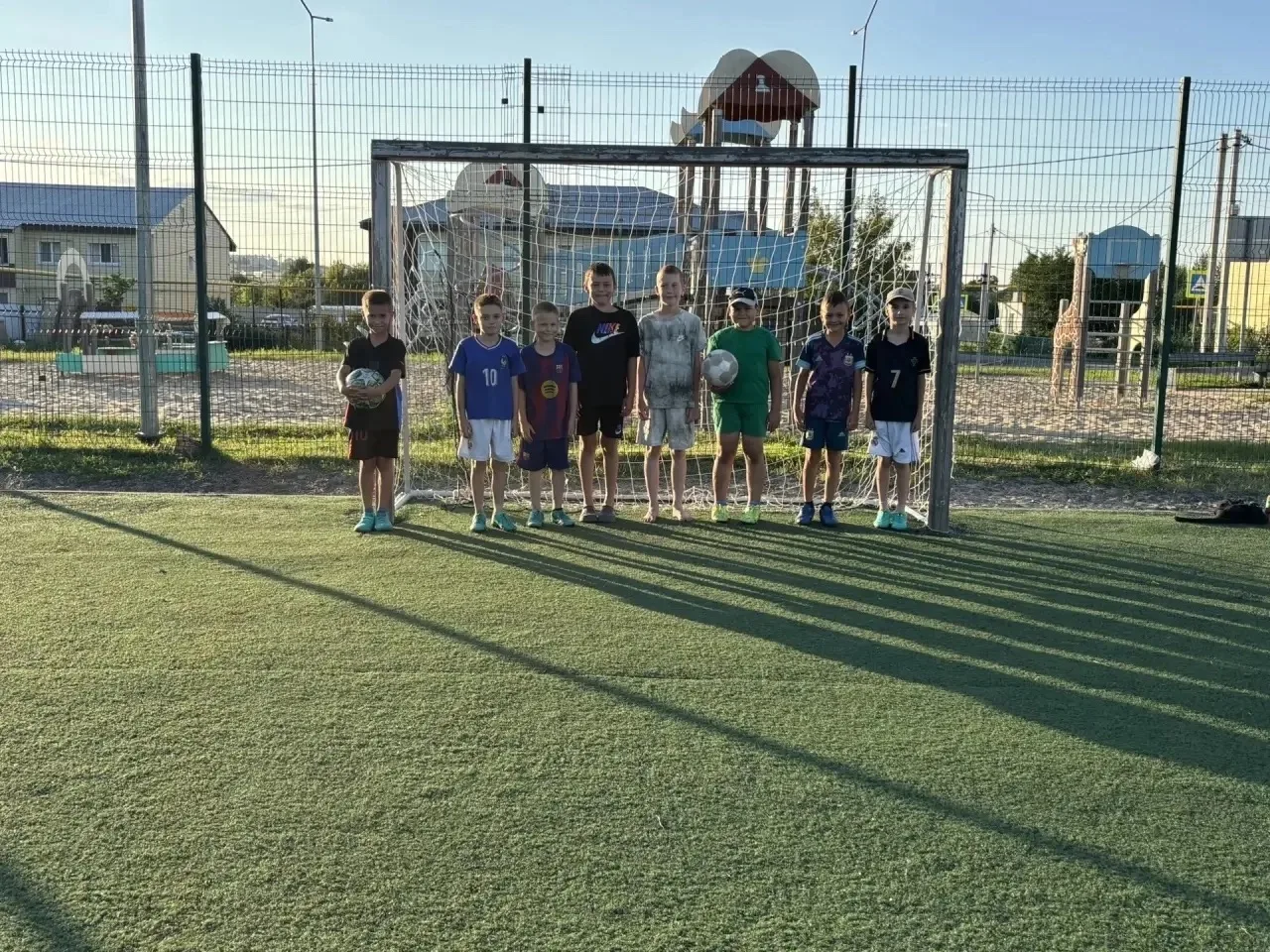 ⚽️🏃На спортивной площадке по ул. Залакова устроили футбольный турнир для детей. Ребята отлично побе