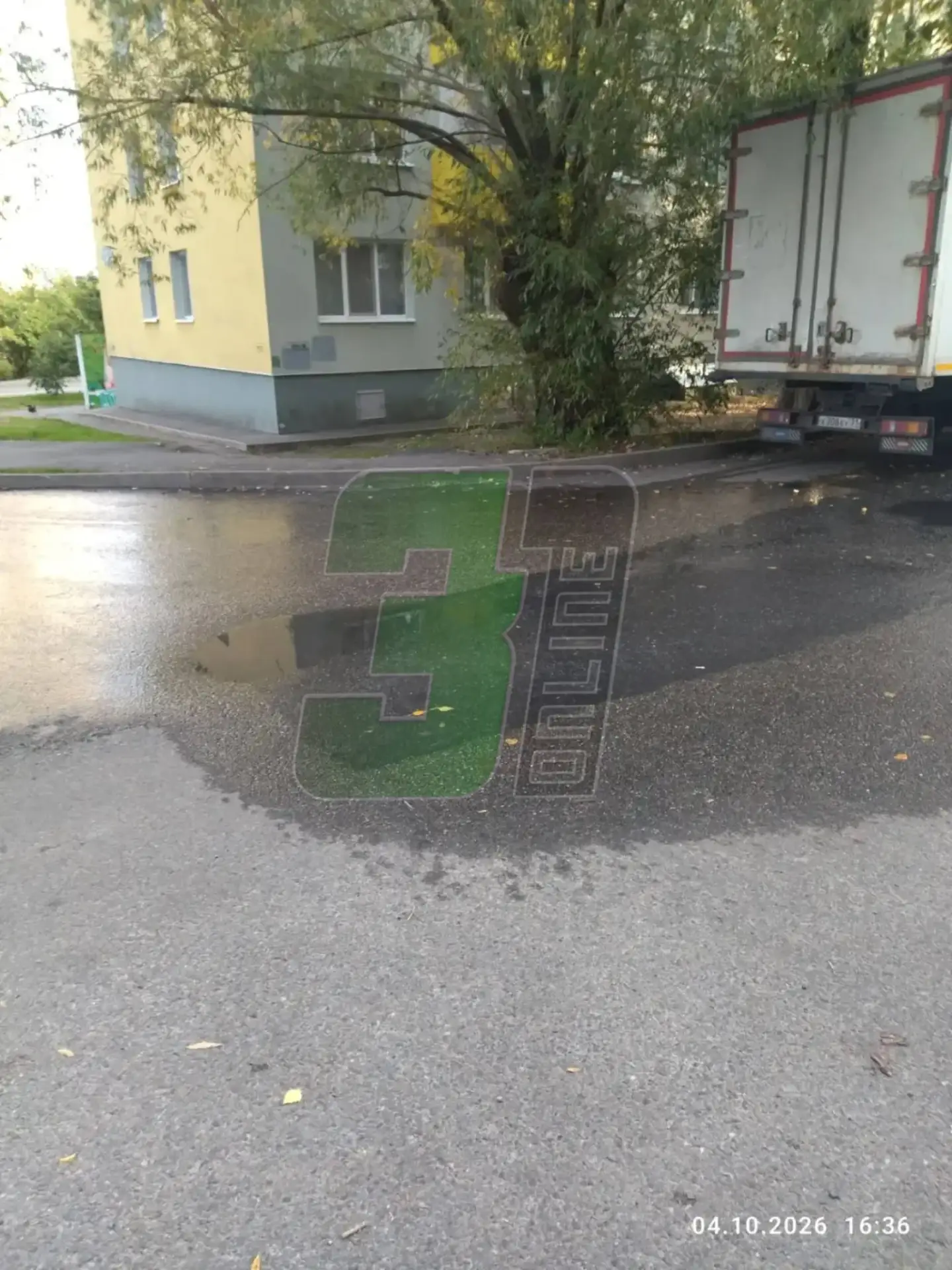 🔊На улице Садовой вода размывает дорогу