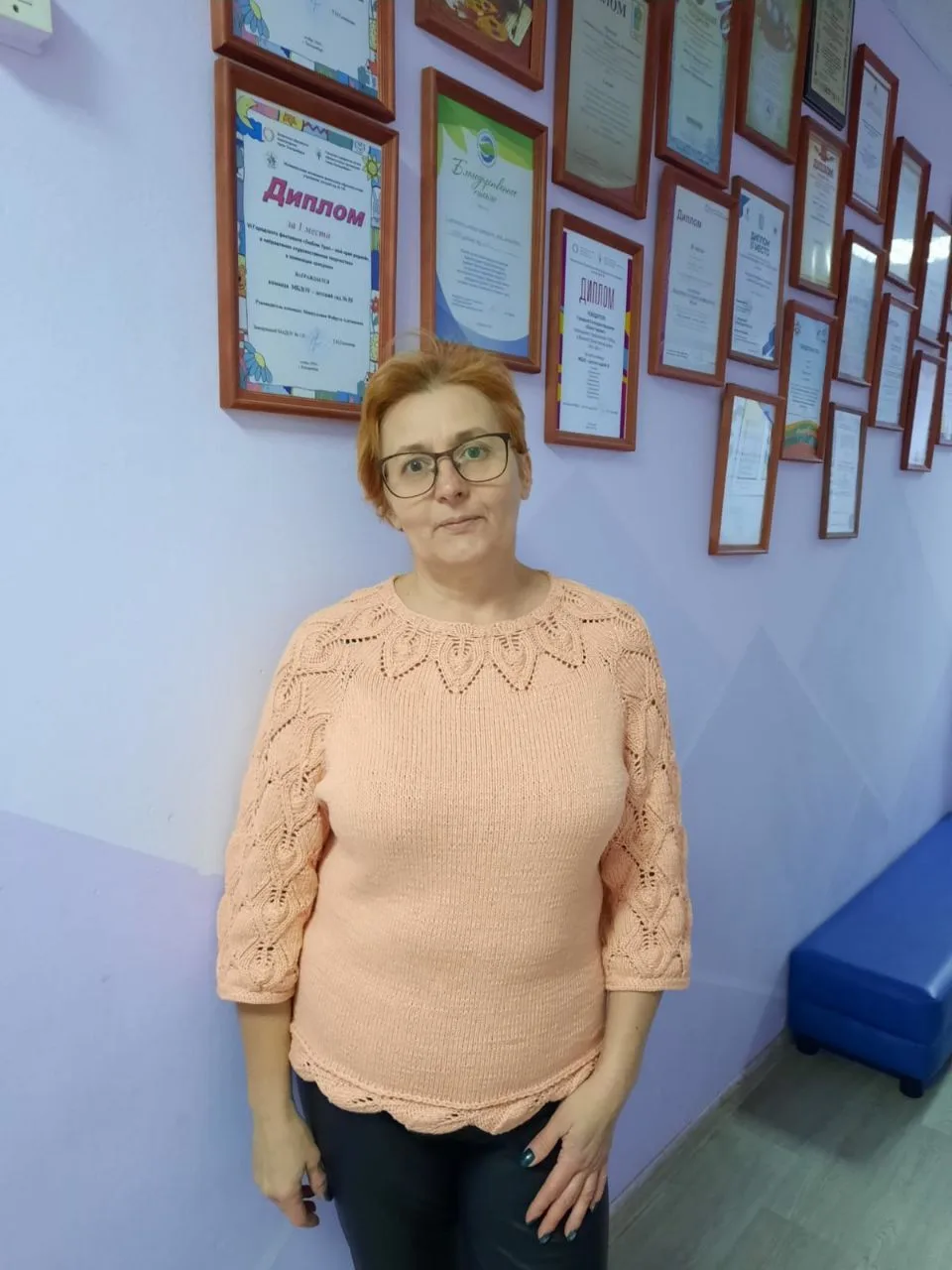 № 6. Шестой участник показа изделий с листьями – Ольга Б.