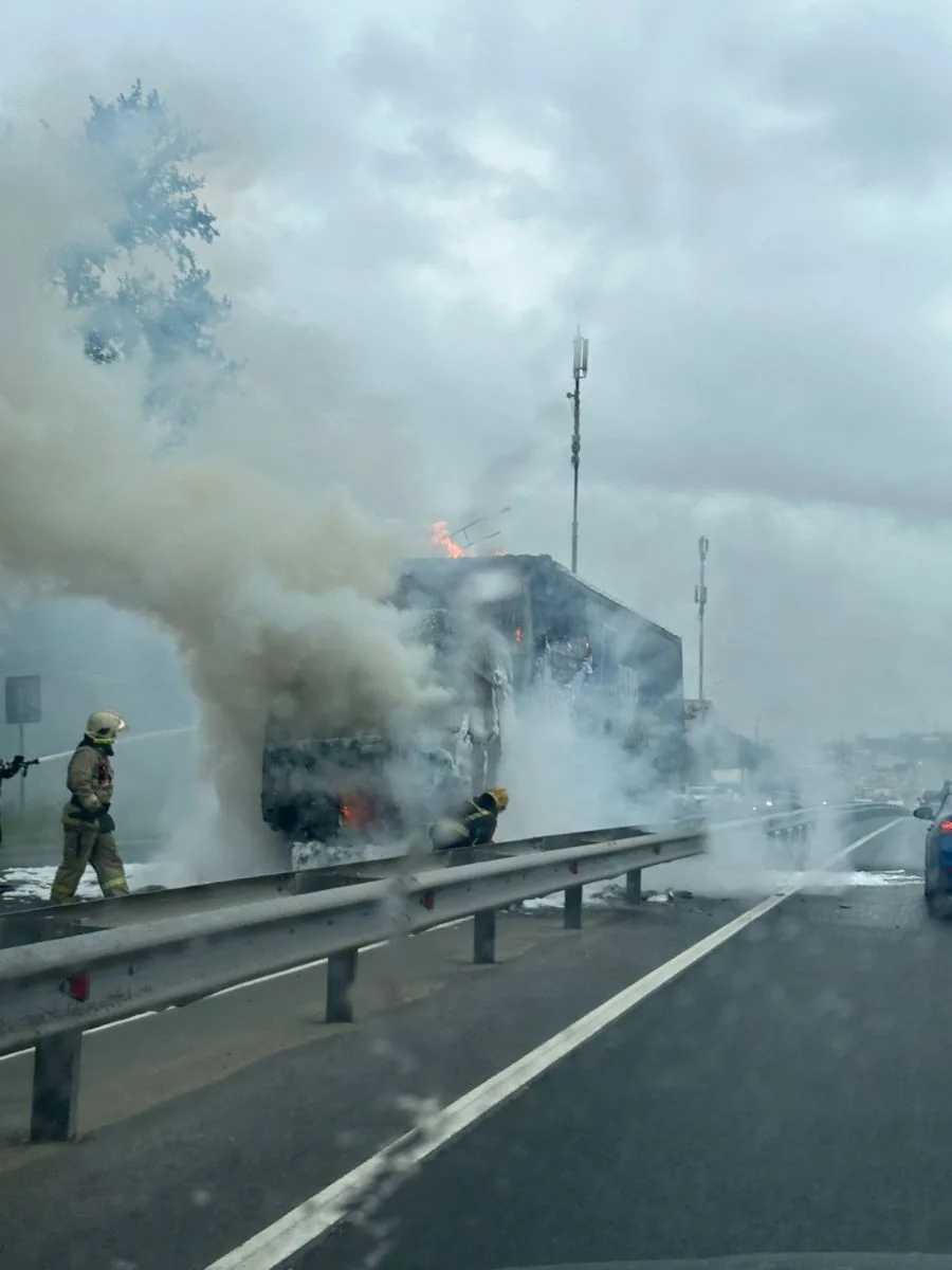Во Владимире на улице Куйбышева сгорела фура