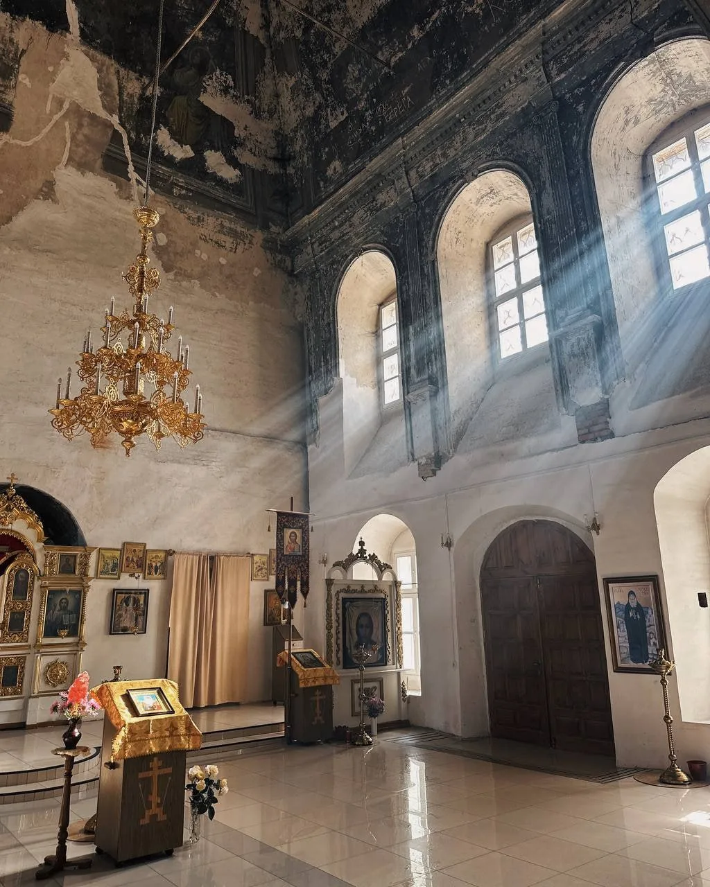 ⛪️Спасо-Преображенский собор 1711 года в Лыскове, ожидающий реставрации на Красной горе.