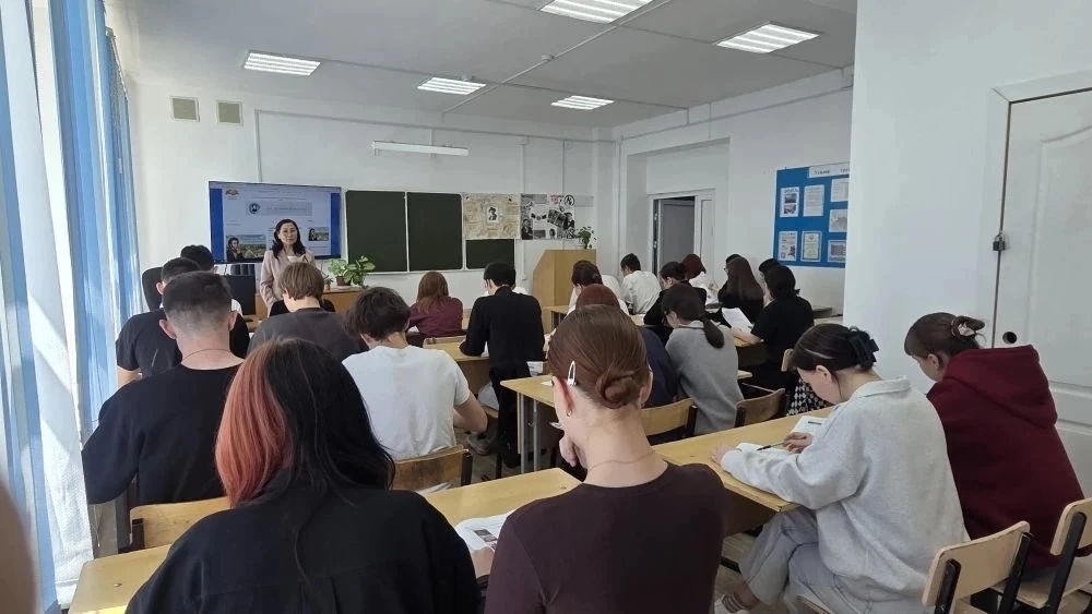 🔹 Пушкинский диктант

09 июня студенты 1 курса приняли участие в ежегодной Международной образовате