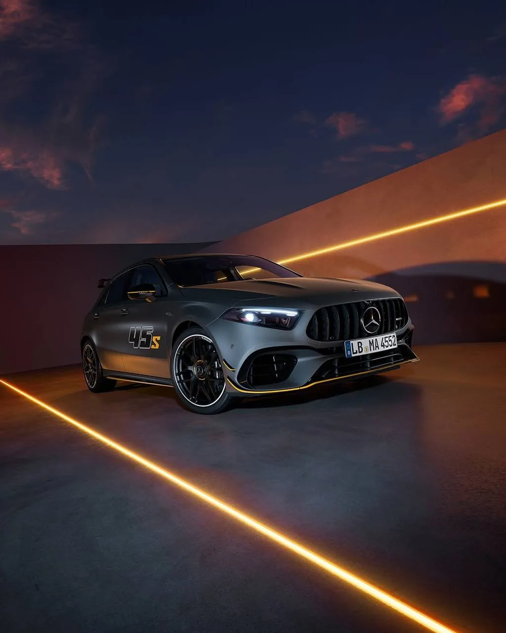🛞😭 Mercedes-AMG попрощалась с культовым A45 S, представив финальную версию Final Edition

Прощальн