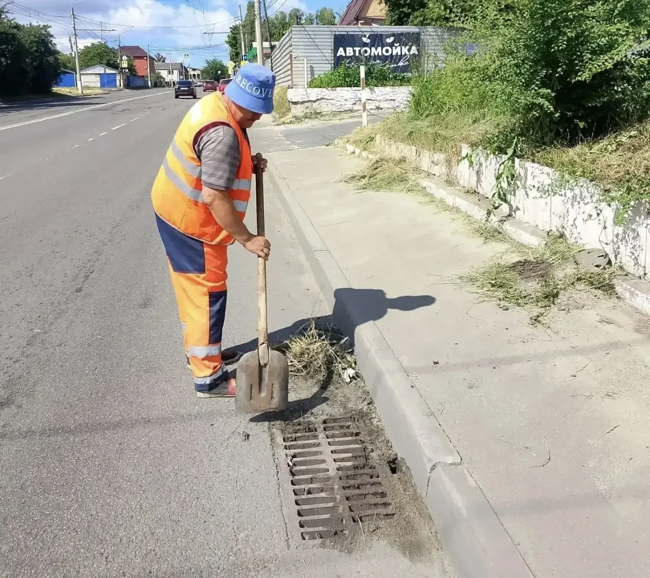 В Курске продолжается ямочный ремонт дорог

Подрядная организация в рамках заключённого муниципально