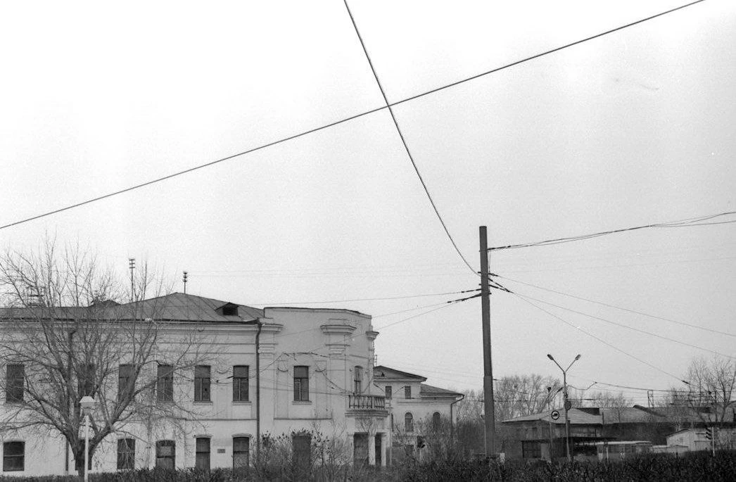 Вид с площади Батенькова. 1993 год