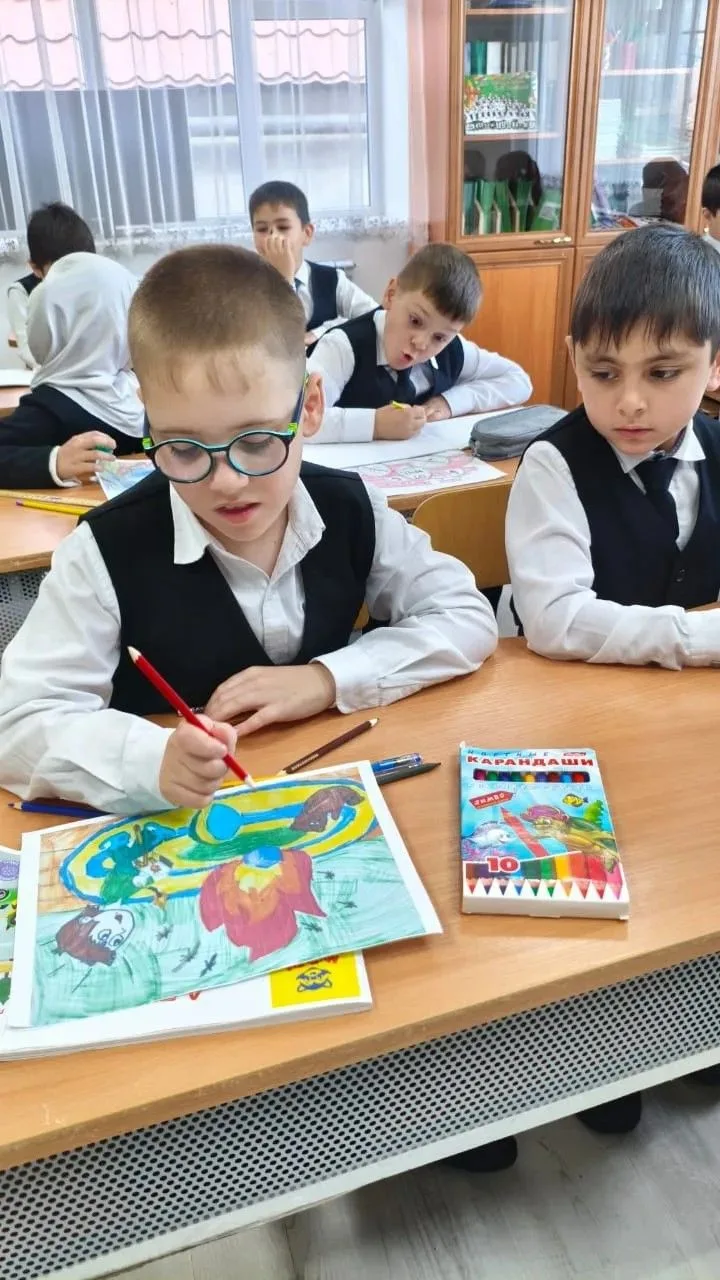 В рамках недели  пожарной безопасности среди учащихся 1-7 классов в ЛСОШ-2 был проведен...