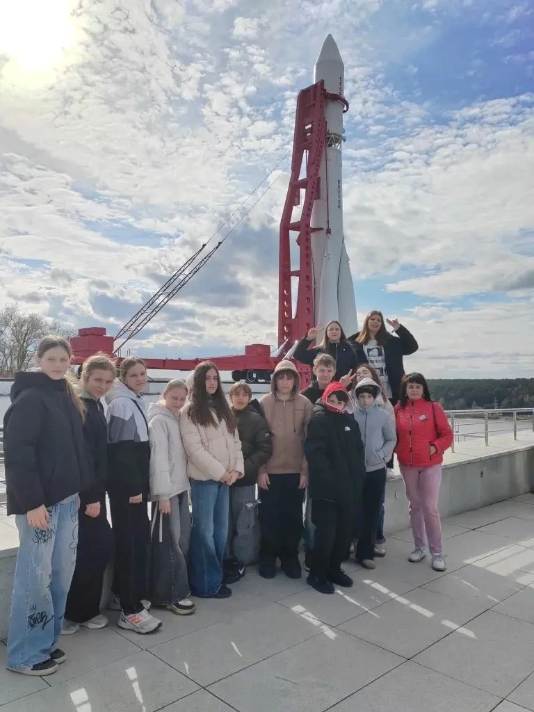 ✔️Космическую субботу" провели ребята из 6А, 6Г и 6 Д классов🧑‍🚀 🚀. Ребята побывали в одном из лучши