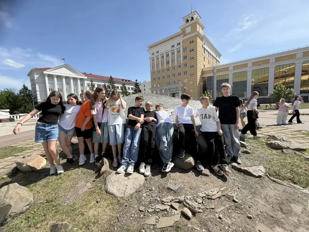 6Г и 6Д классы посетили г. Саранск — столицу Республики Мордовия.   Обучающиеся изучили архитектурны