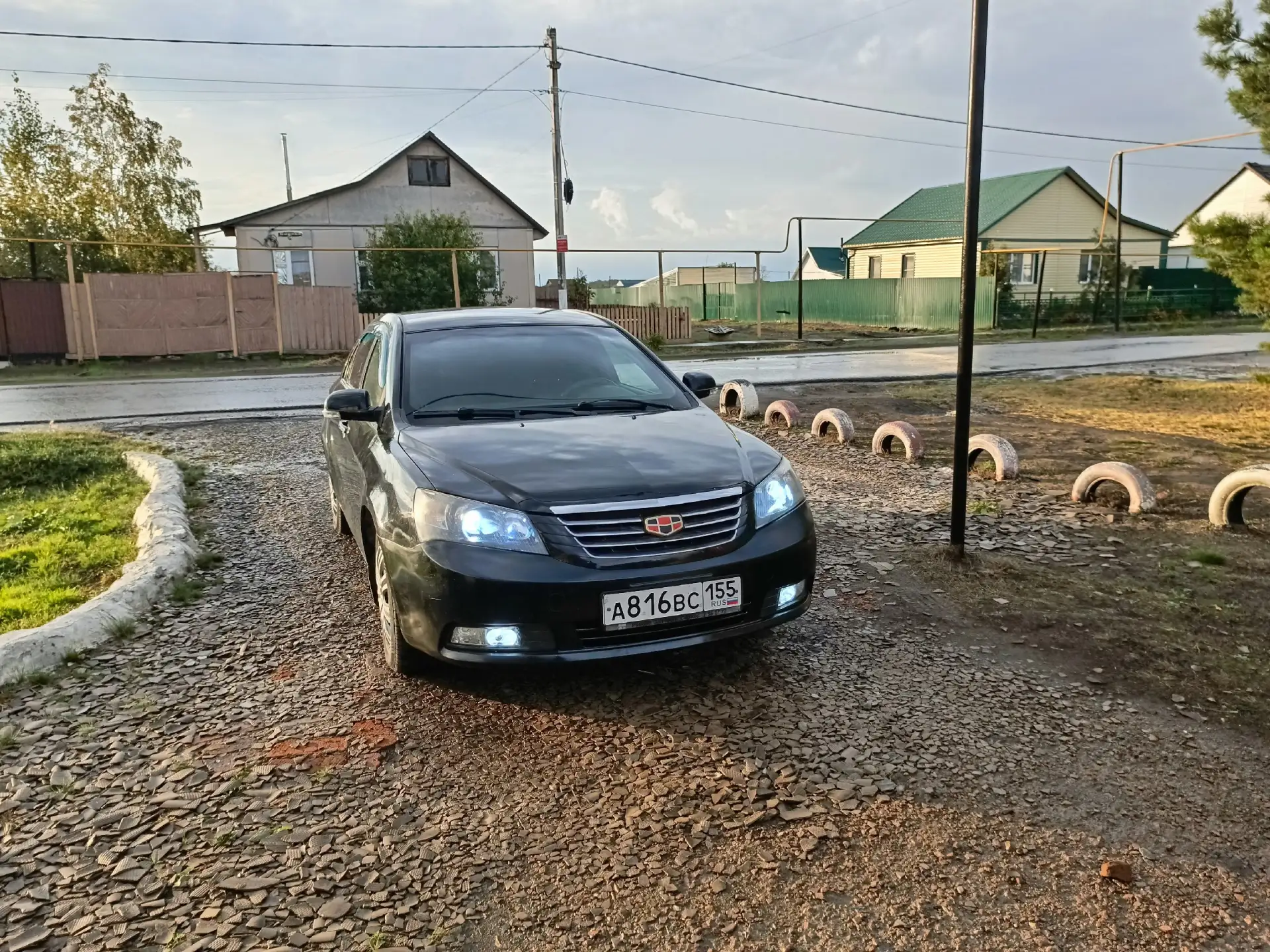 Джели Эмгранд  2013 г . отличный авто по цене АвтоВАЗа на хорошей комплектации кондицио...