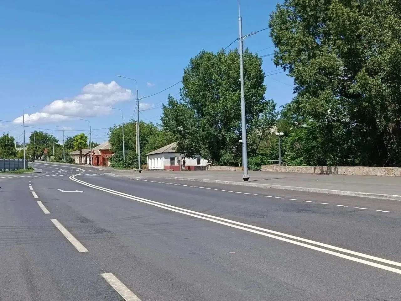 🛣 В Луганске завершён ремонт второй очереди улицы Фрунзе