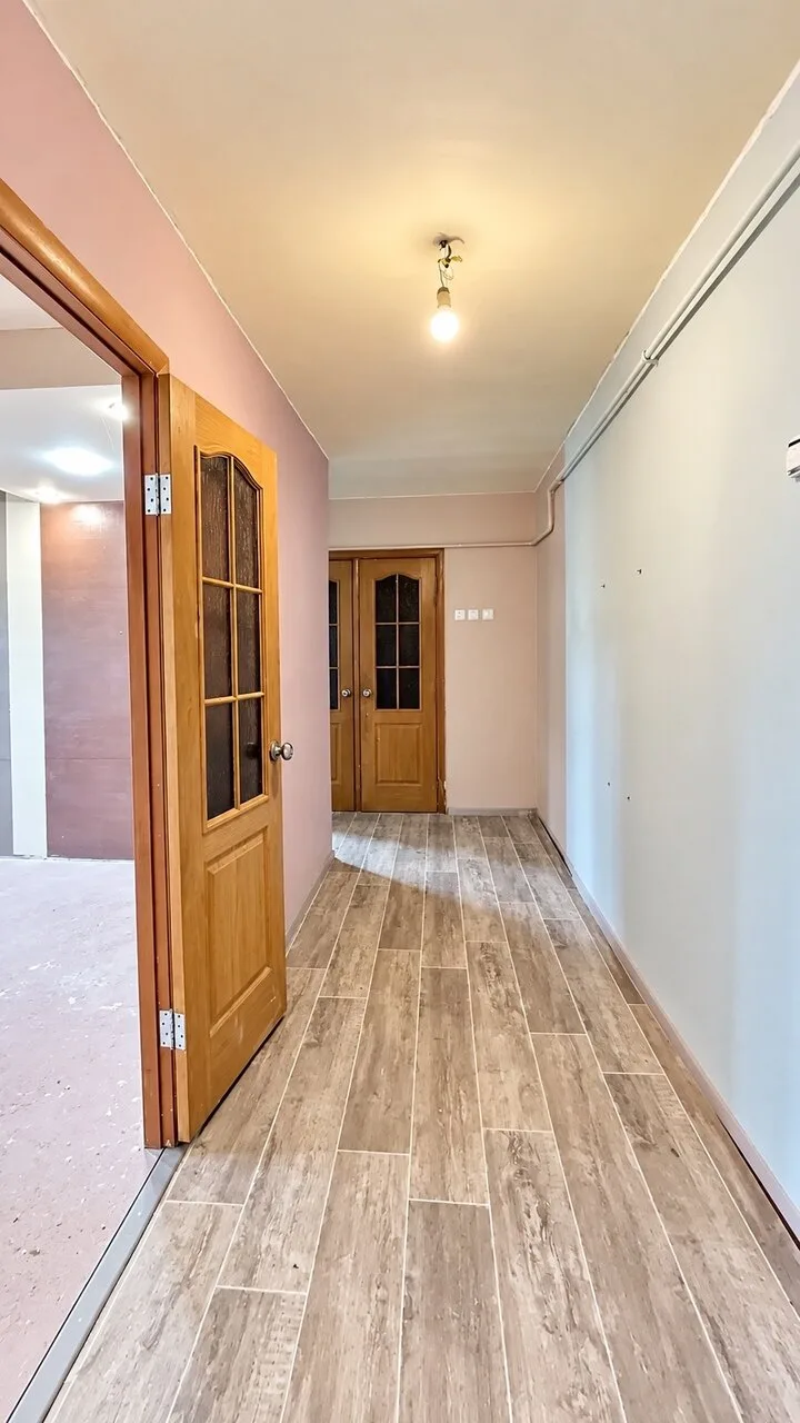 Продам 1-комнатную квартиру, высокий цоколь, Горловка, 800 000 ₽