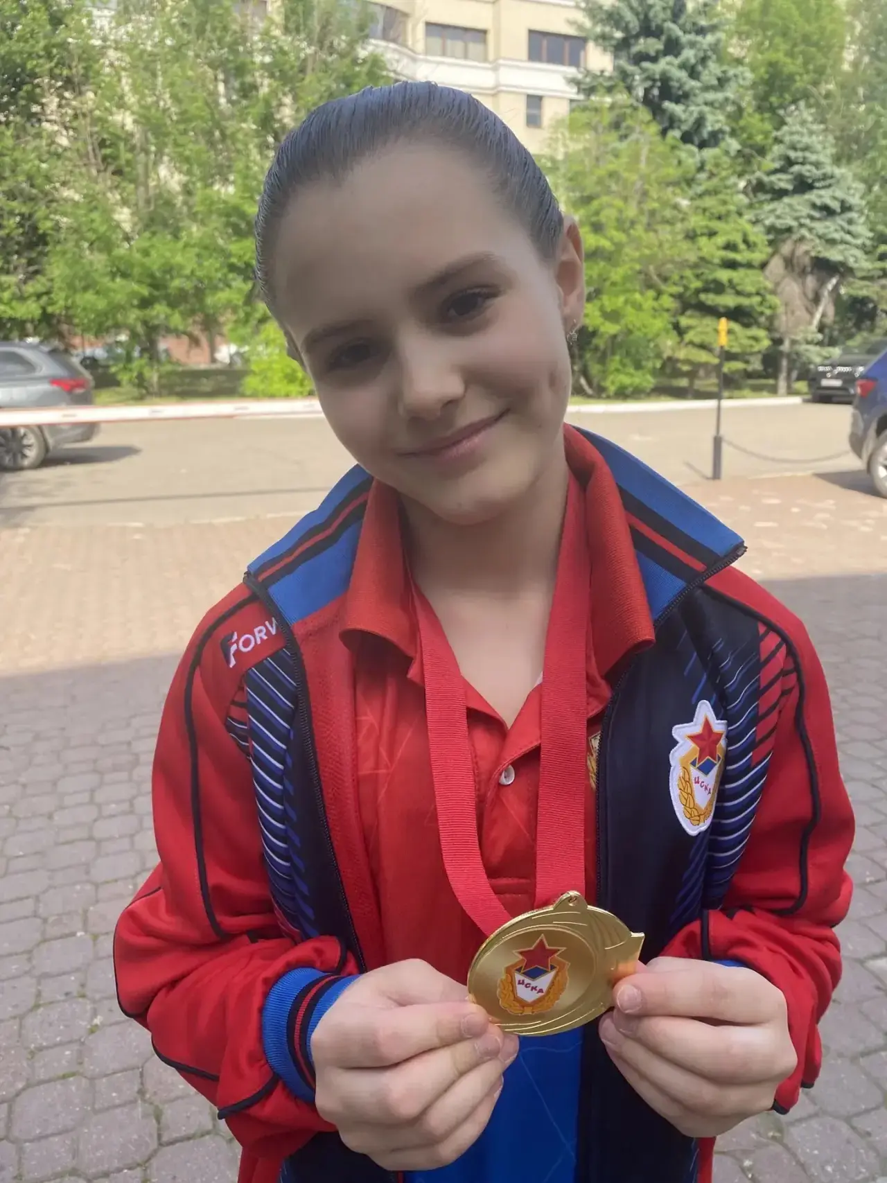 🤸‍♀️ НАША ВИКТОРИЯ — ПЕРВАЯ! 🥇  Спортивная гордость ИТШ! 🔥 Виктория Р. заняла 1 место на первенстве 