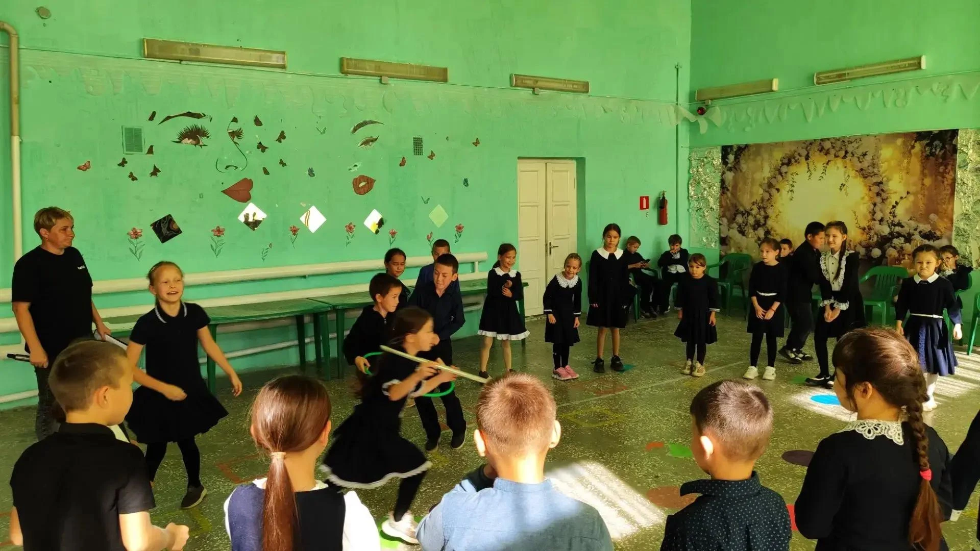 10 сентября специалисты Передвижного культурного комплекса провели для учащихся МАОУ «С...