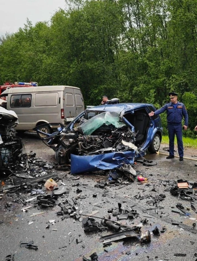 «Папа сигналил ему»: родные погибших в страшном ДТП в Ярославской области год судятся с...