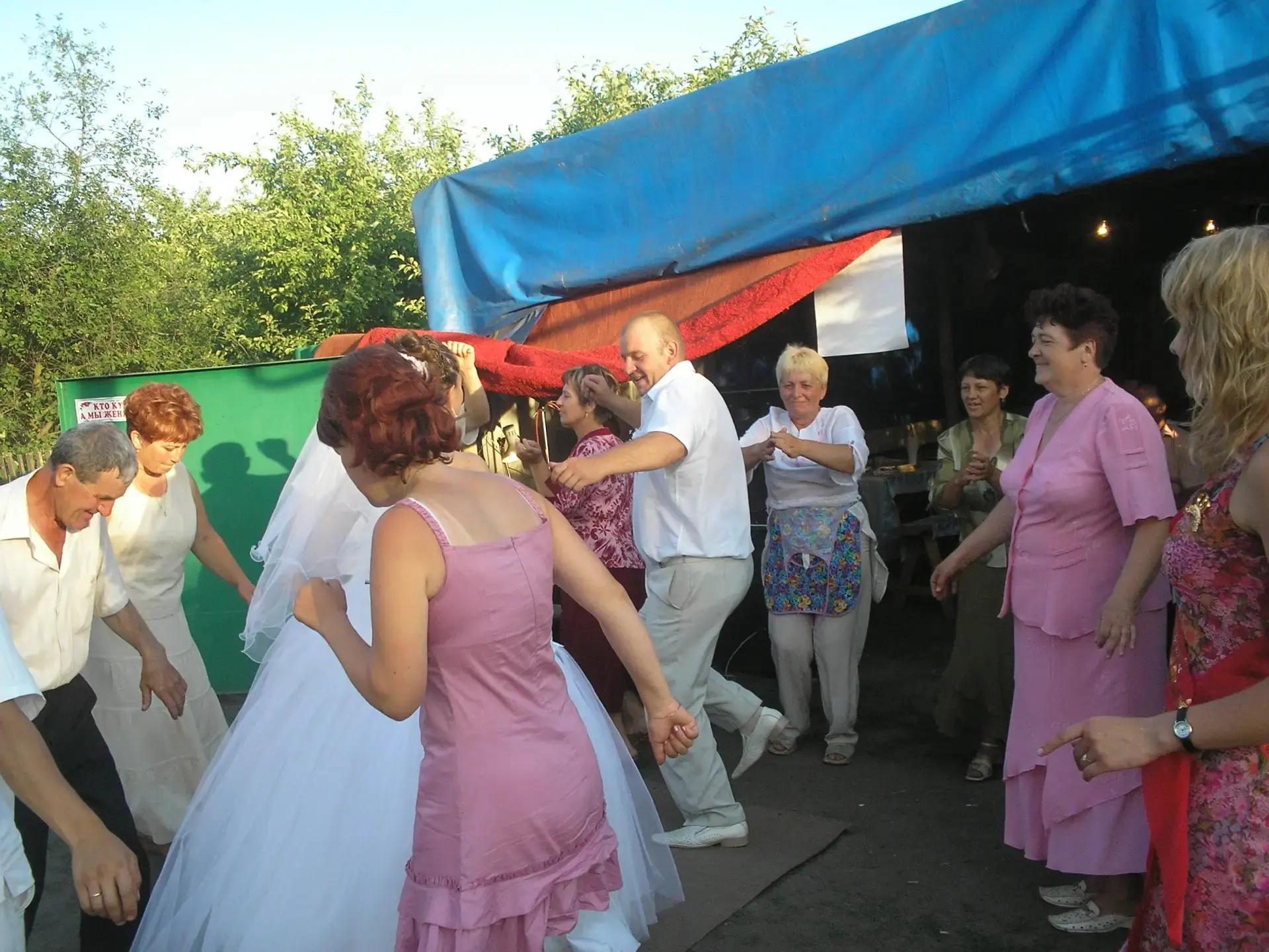 Танцы