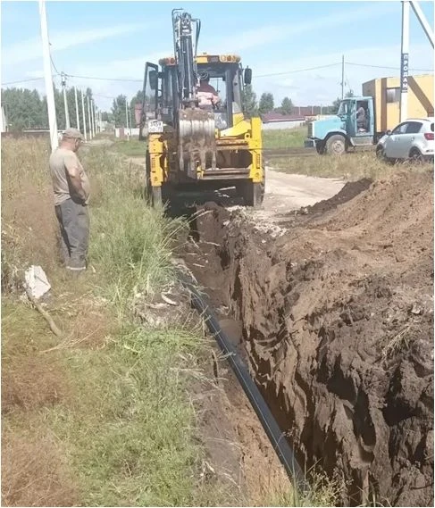 В заволжских кварталах многодетных проложили 850 метров сети ХВС