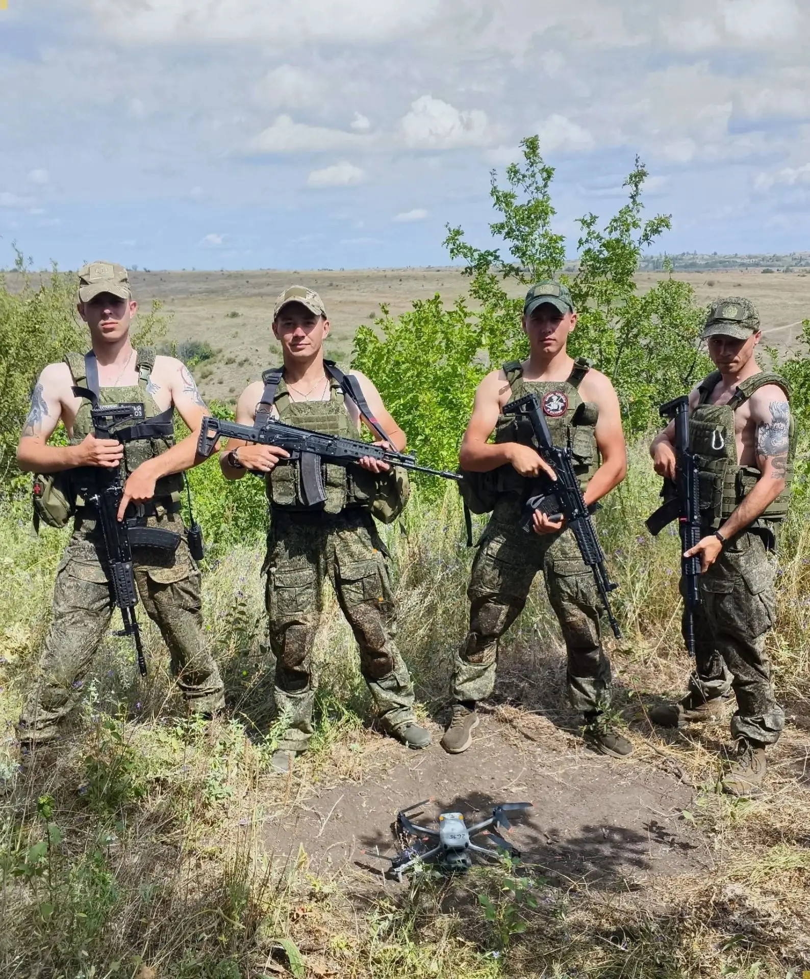 Ещё один вражеский дрон приземлён 🚁