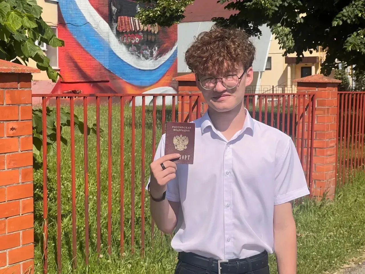 «Сегодня 11.06.2026 я сдавал ЕГЭ по обществознанию. Организаторы действовали чётко, вели себя доброж
