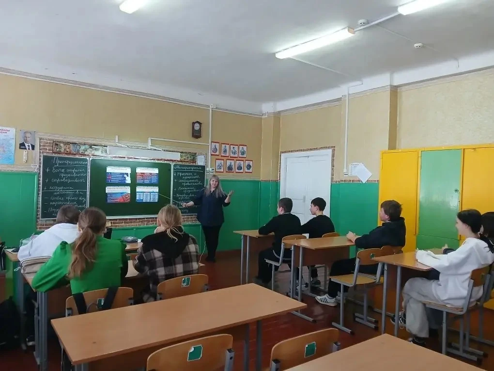 📌В рамках декады молодого избирателя в нашей школе состоялся познавательный лекторий «...