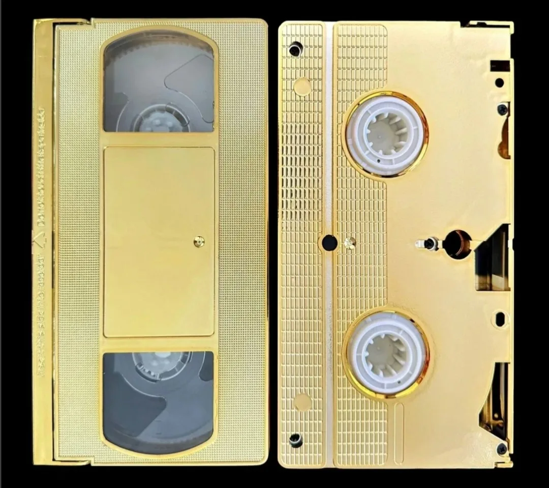 Куплю Недорого Видеокассеты (VHS) с мультфильмами, фильмами, документальными передачами...