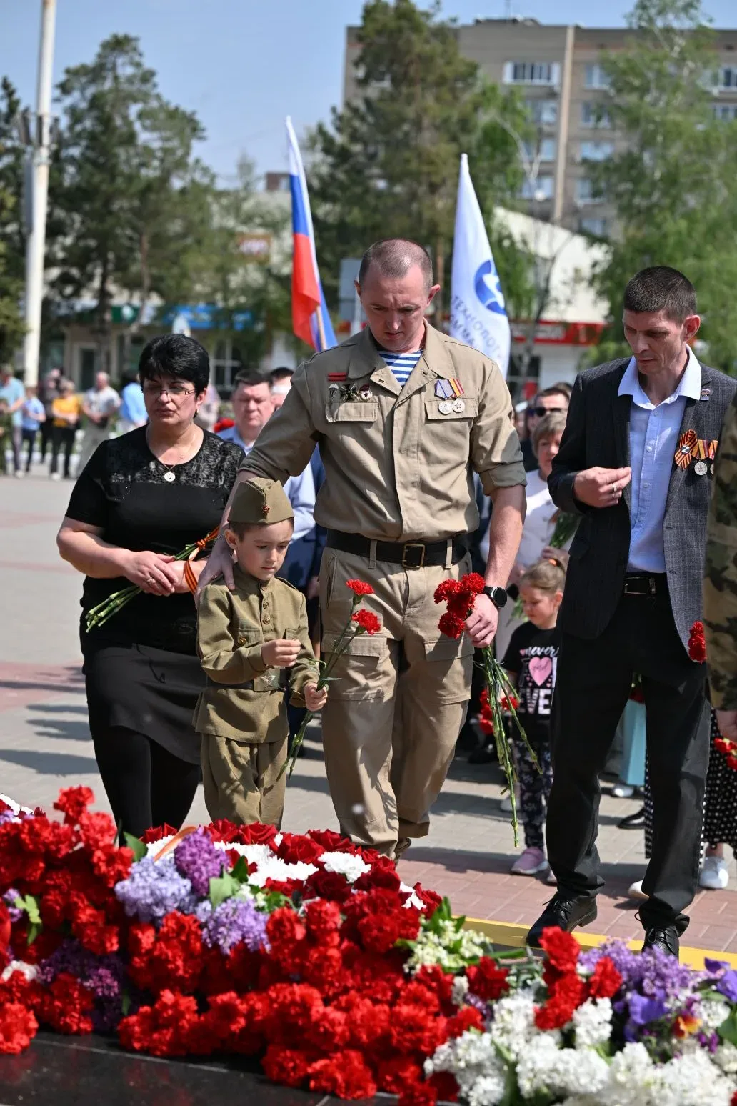 Волгодонск с особым трепетом и большим размахом встретил 81-ю годовщину Великой Победы. 9 мая основн