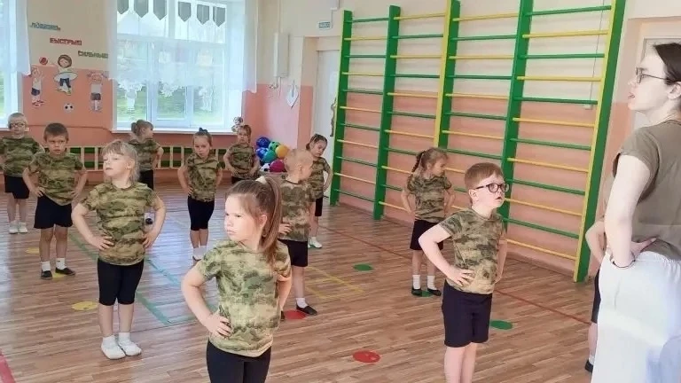 В средних группах «Звёздочки» и «Капитошка» состоялось спортивное мероприятие «Разведчики на задании
