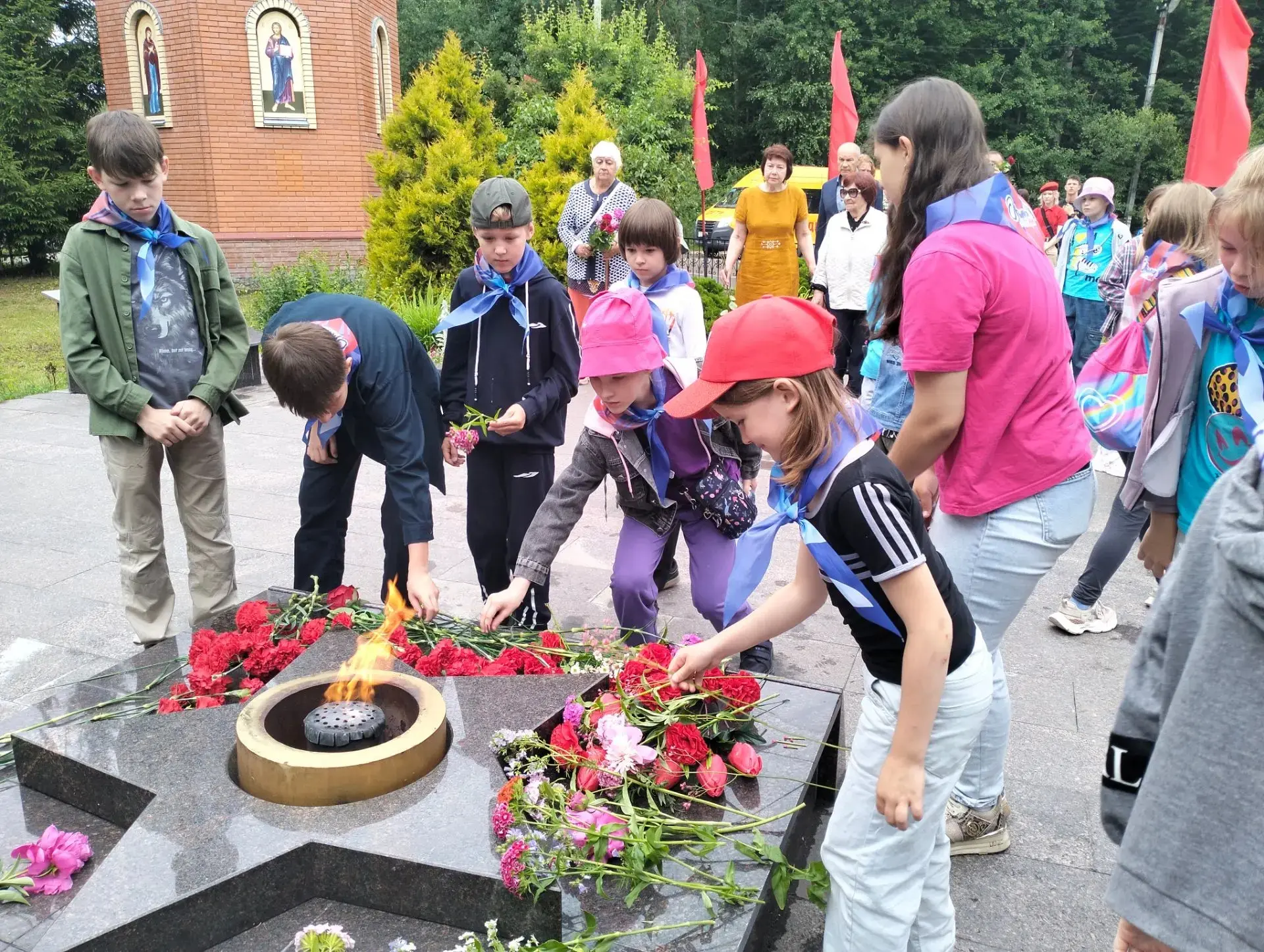 Сегодня 22 июня День памяти и скорби. С воспитанниками нашего лагеря "МАРАФОН" была проведена серия 