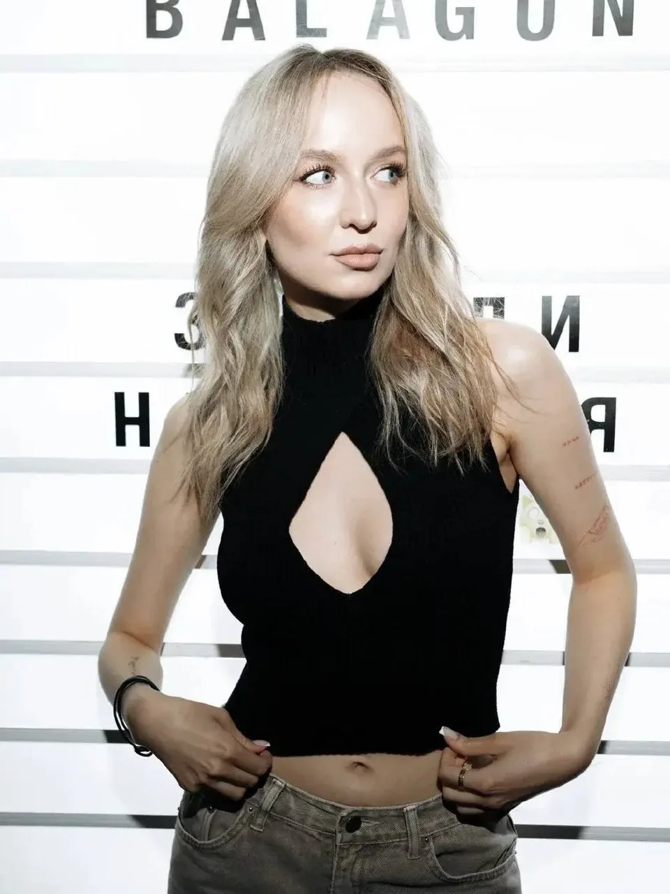 ДВЕРИ В 21:00