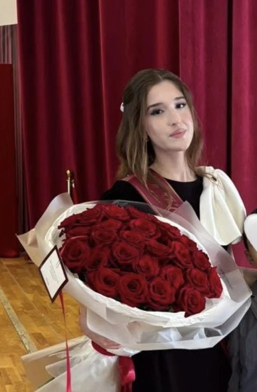 Администрация и педагогический коллектив гимназии от всей души поздравляют нашу замечательную выпуск