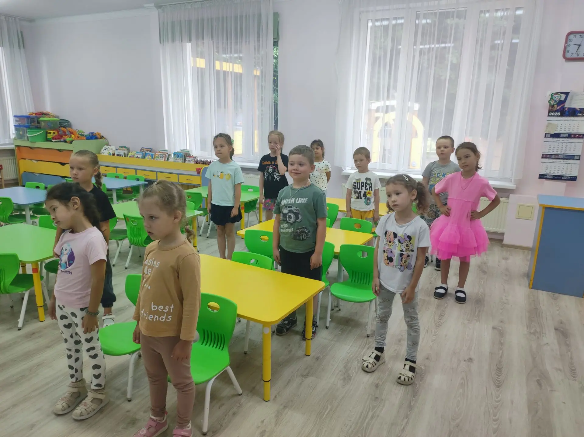 🧍‍♀️Физминутка — не просто пауза, а инвестиция в знания!
 🧍‍♂️Физминутка обязательна, потому что э