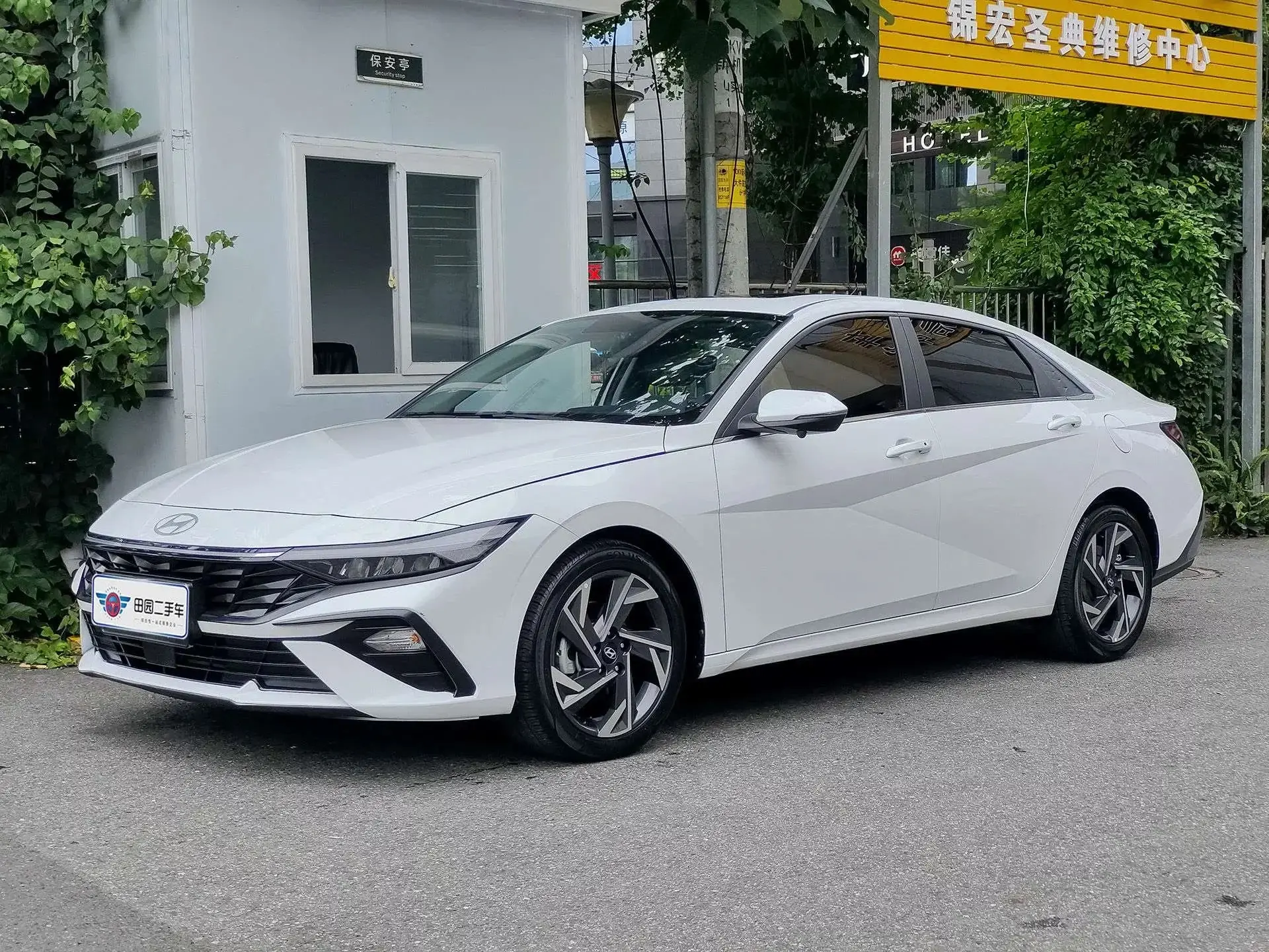 Hyundai Elantra