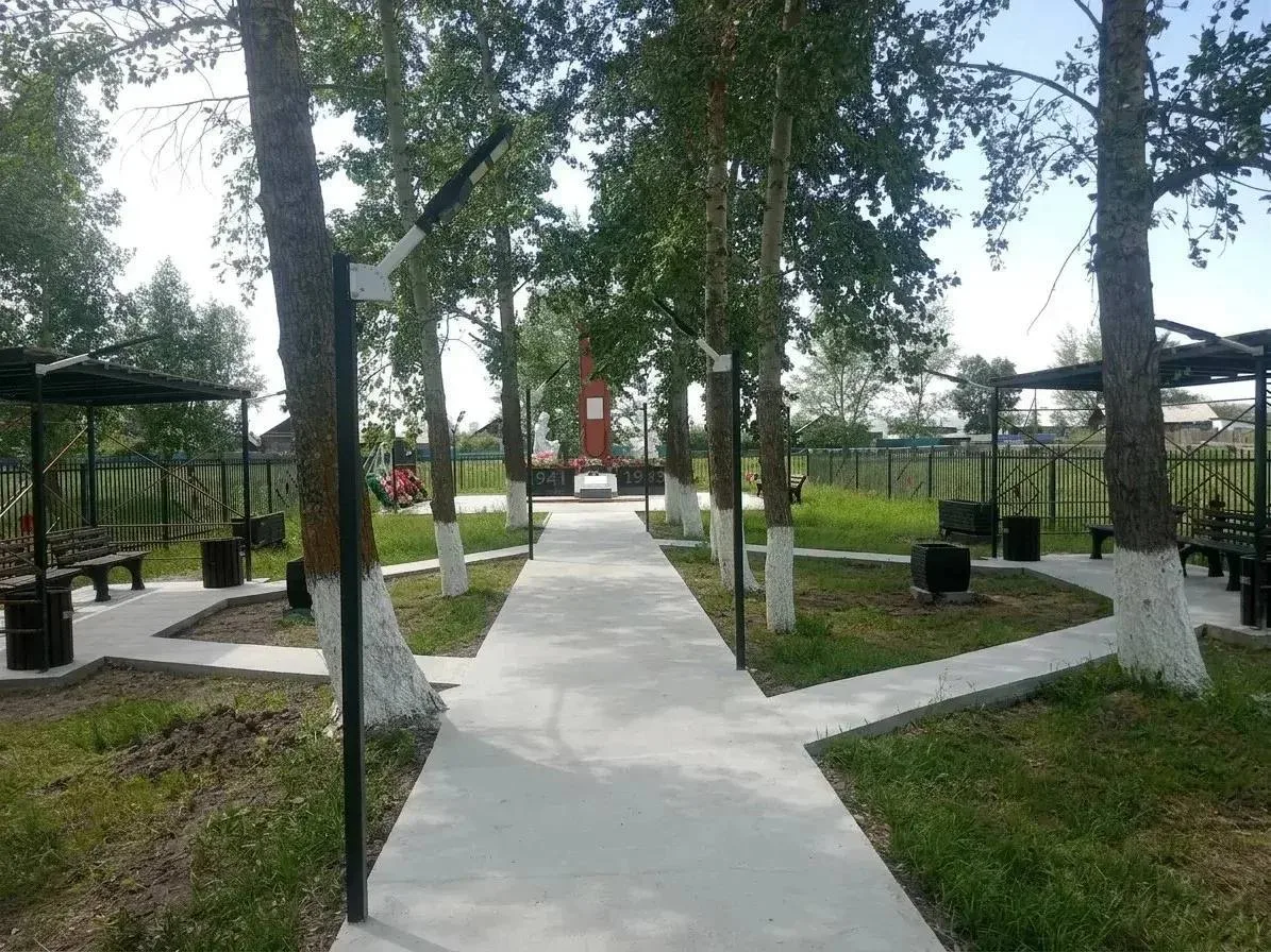 🌳 Парк Победы в Верхнем Ульхуне обновили за 2 млн рублей.