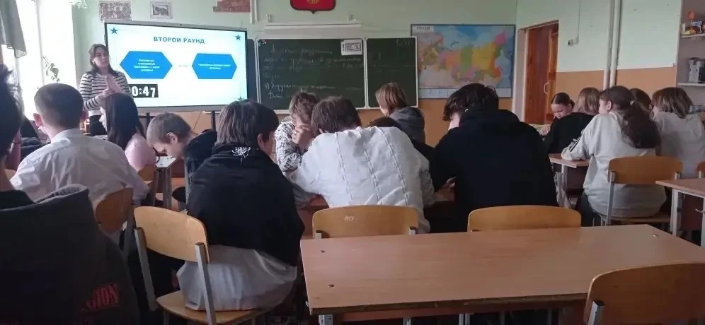 В рамках акции «За здоровый образ жизни» социальный педагог Боровинских А.В. провела для учащихся 8-