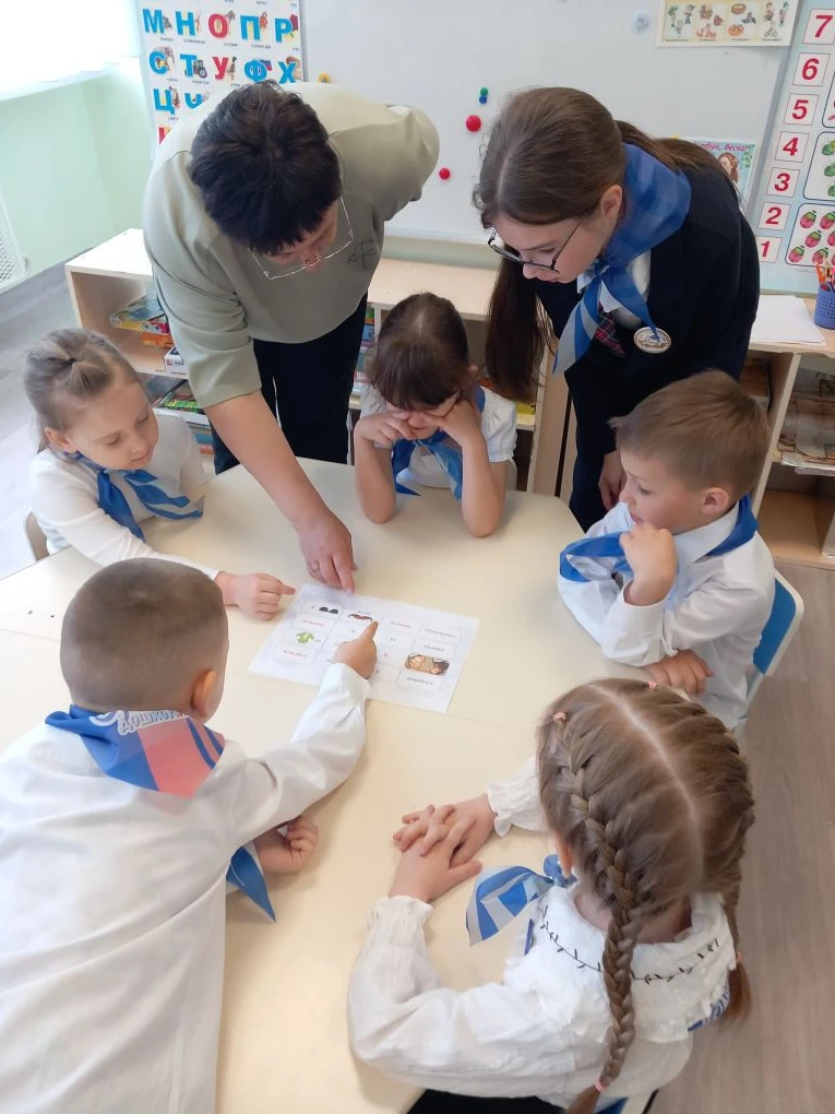 📜 Орлята — дошколятам: праздник славянской письменности!  25 мая Орлята из 4д класса посетили детски