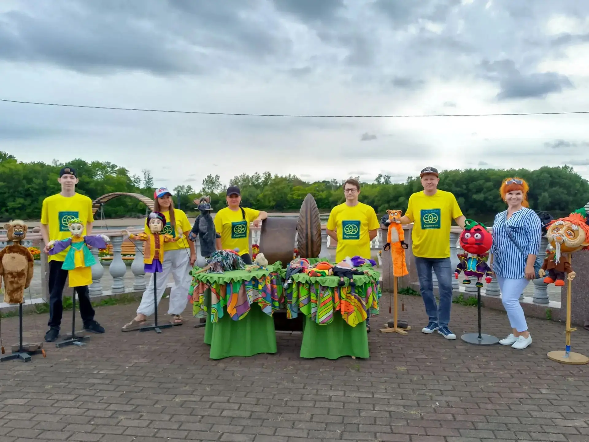 🎭 Вчера артисты нашего театра принимали участие в фестивале «Русское лето» #ZaРоссию, ...